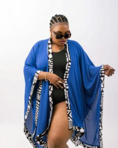 Deliciously regal is the feel that this kimono inspires. Dress it up with heels and jewellery for a formal event, or dress it down with sandals and a straw bag for a day at the beach. Either way, you’re winning!